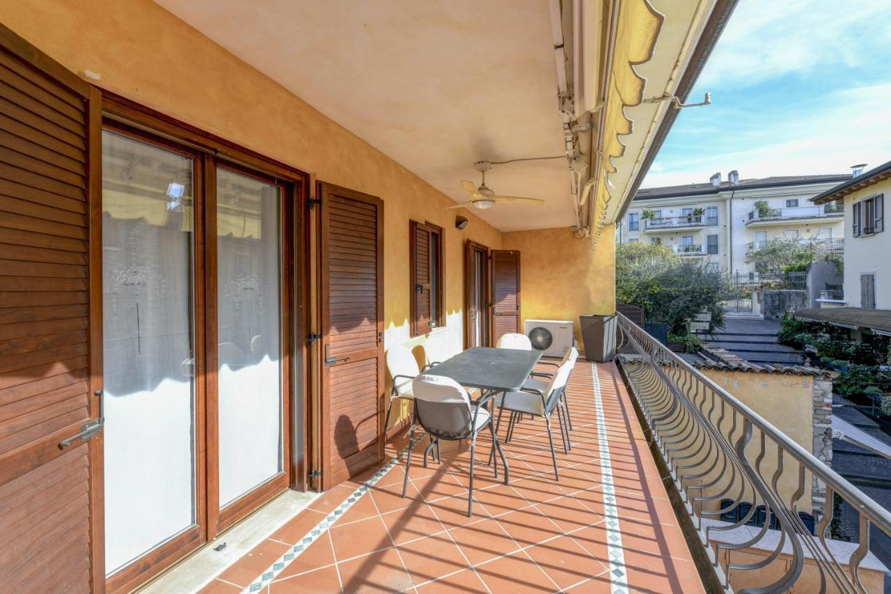 Prestige Apartment シルミオーネ エクステリア 写真