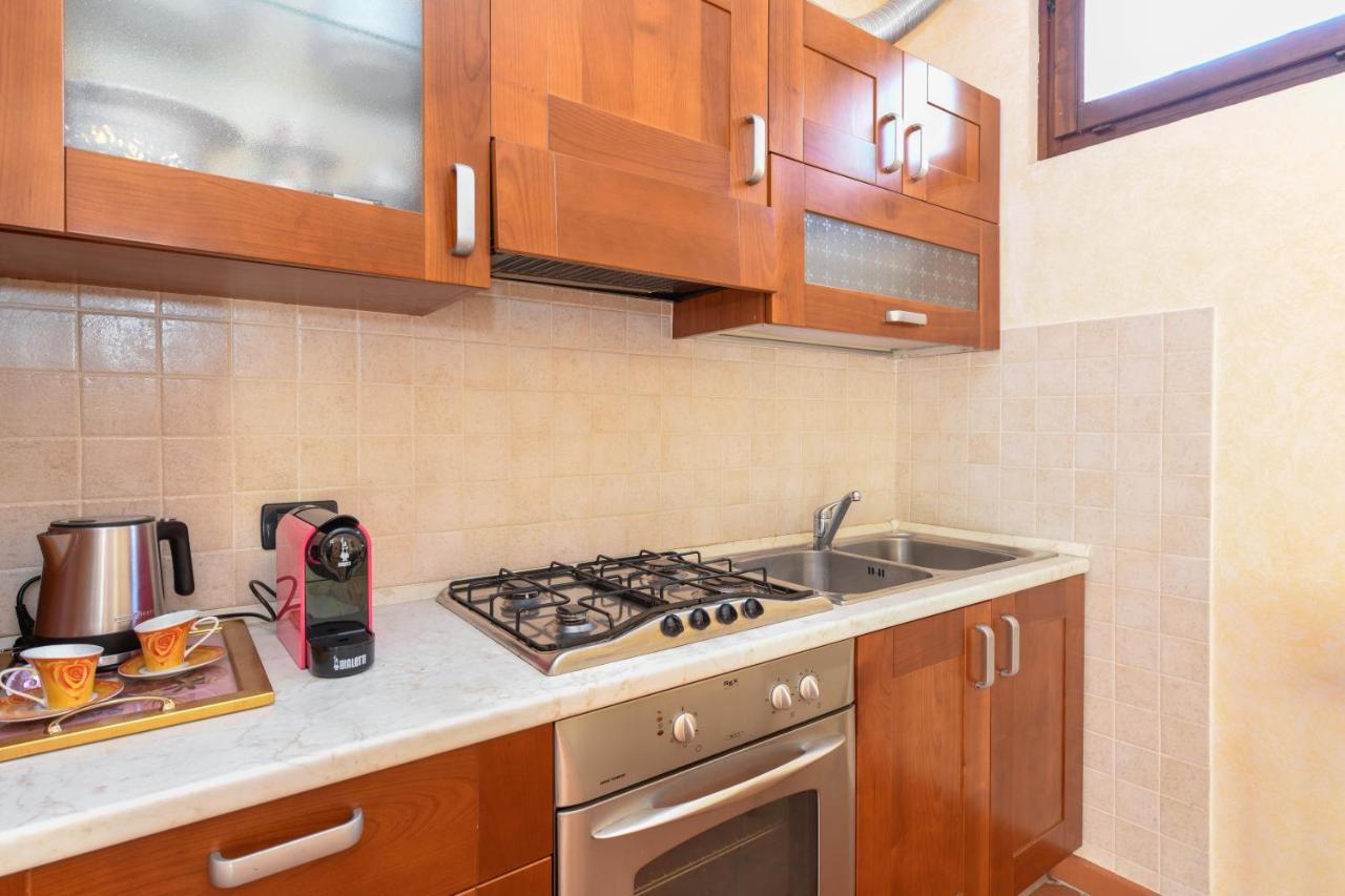 Prestige Apartment シルミオーネ エクステリア 写真
