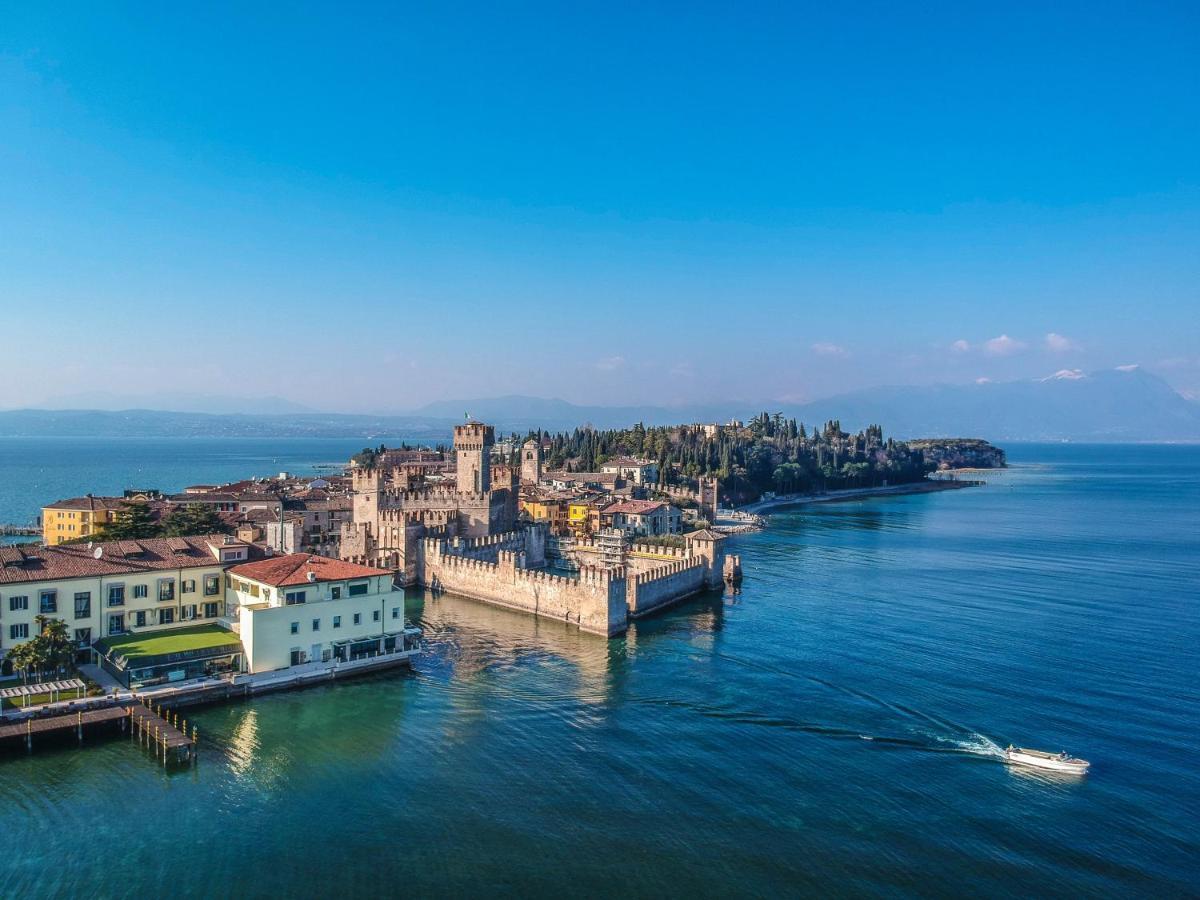 Prestige Apartment シルミオーネ エクステリア 写真